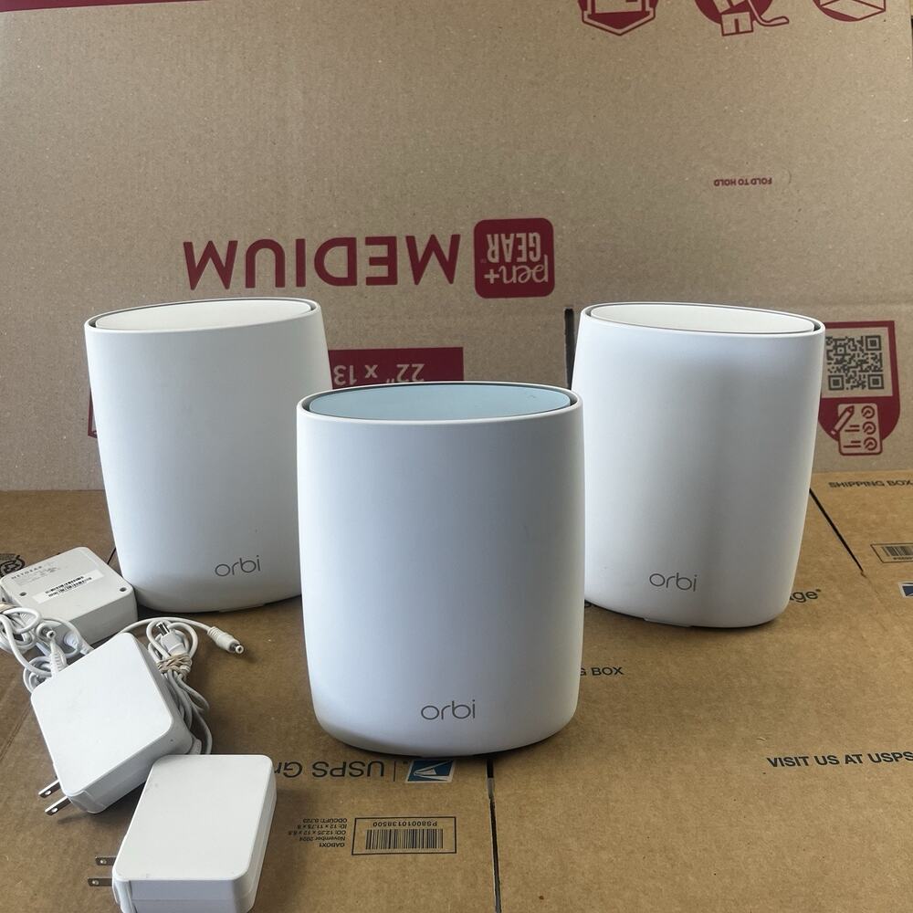 Netgear Orbi RBR50v2 Router+ 2x RBS50v2 Satellites Tri-Band Mesh WiFi AC3000 Set